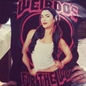 Meet your Posher, Elizabeth